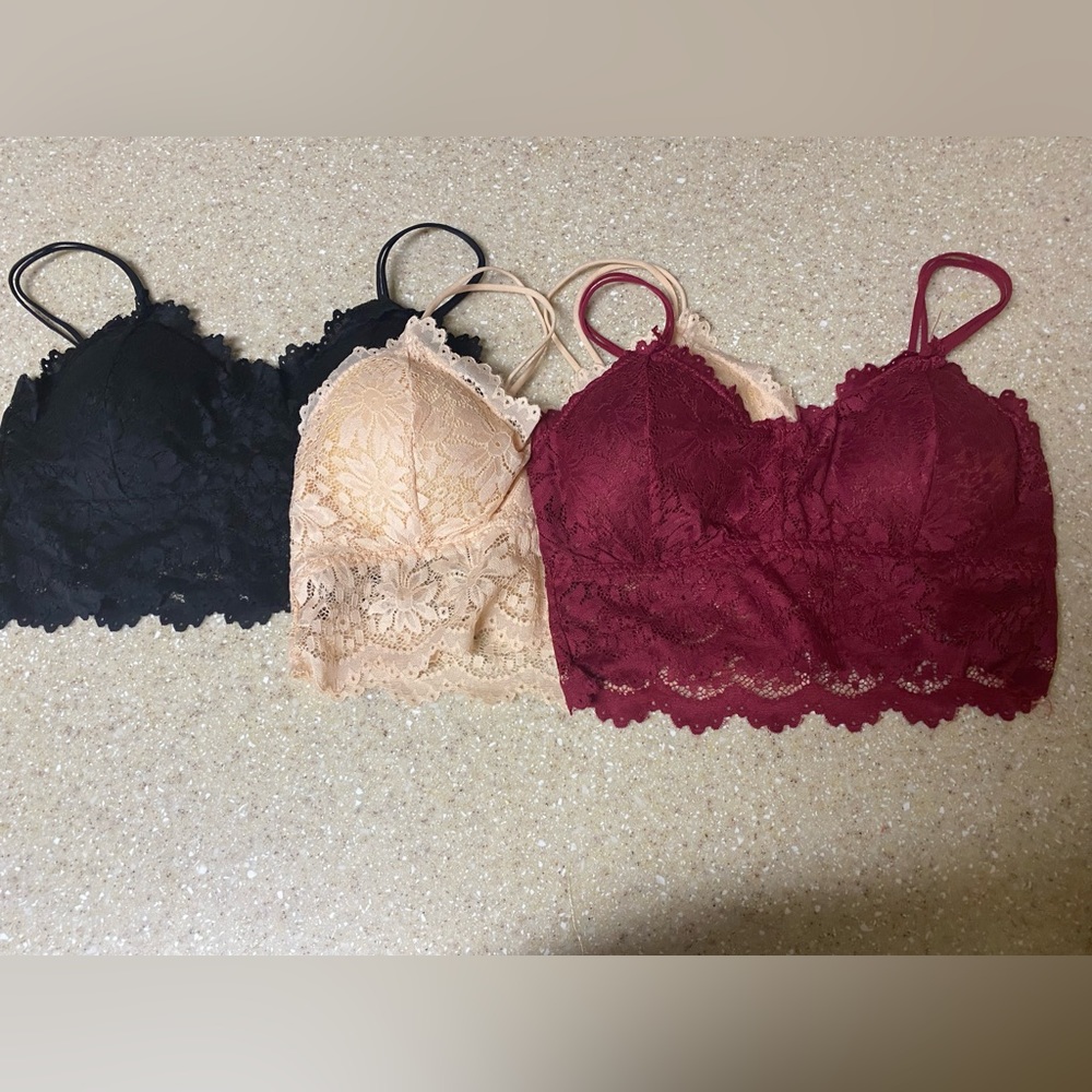 Ladies Small 3 pack beautiful lace bralettes